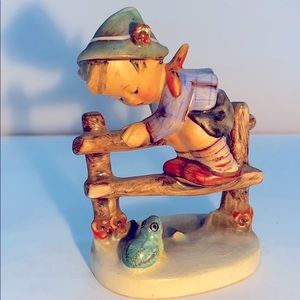 Porcelain figurine by Hummel